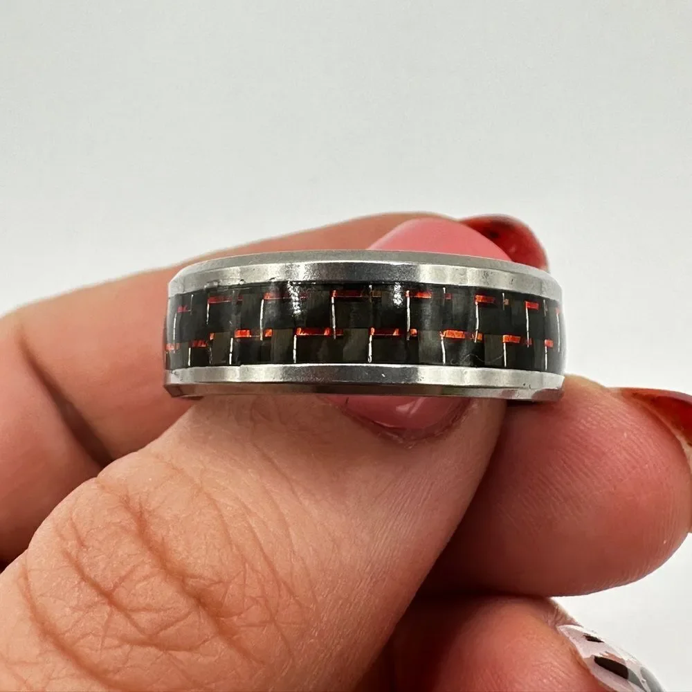 Men's 12.75-13 Silver toned metal and Red/Blue wire in resin center ring!‎